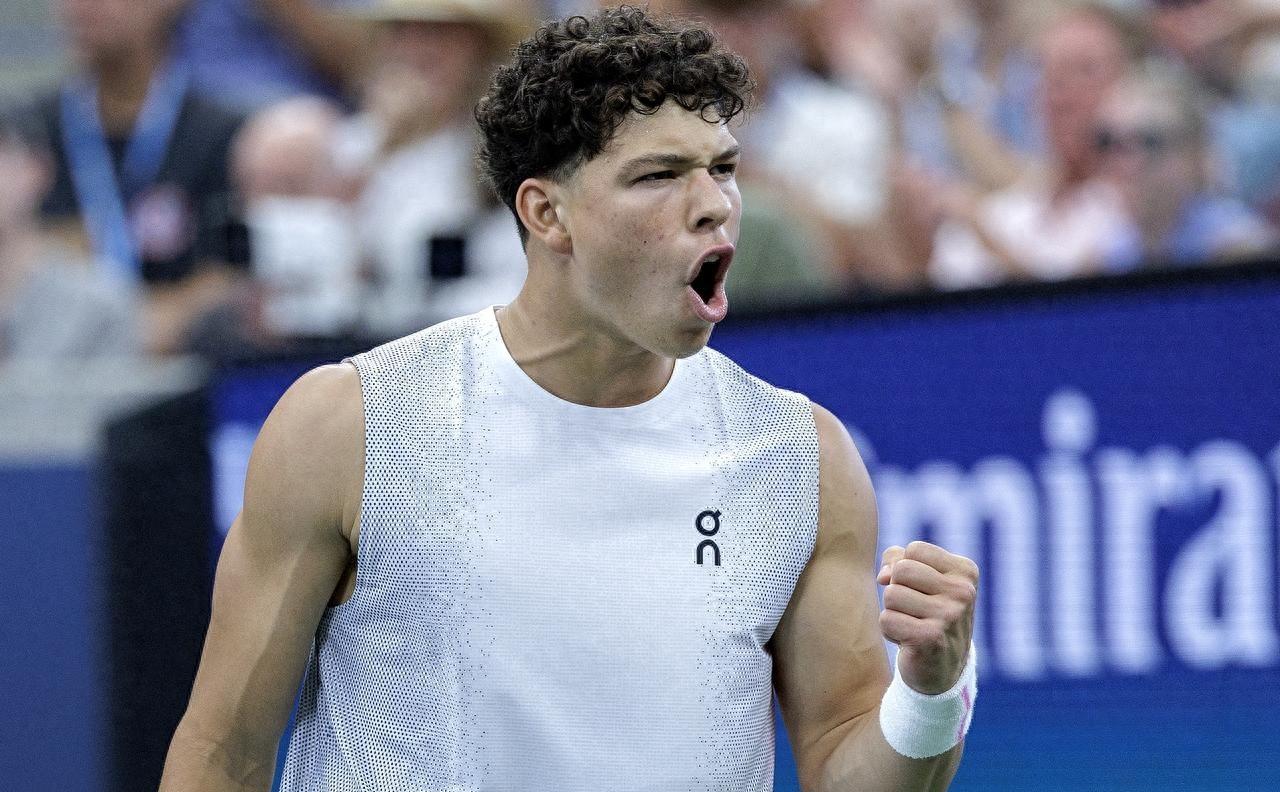 英雄联盟战争学院-关于赛地聚焦：中超赛后热度飙升，莱比锡更衣室发声，赛场秩序良好，身体对抗强度拉满的信息