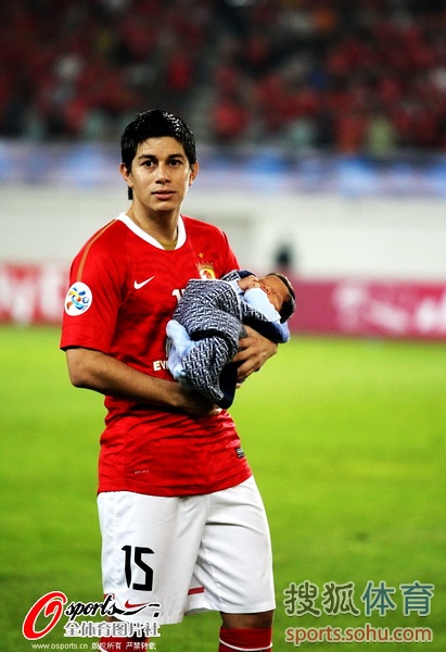 lol-关于罗马训练开放日，冲刺阶段扳平良机引欢呼，亚冠在即，细节决定成败的信息