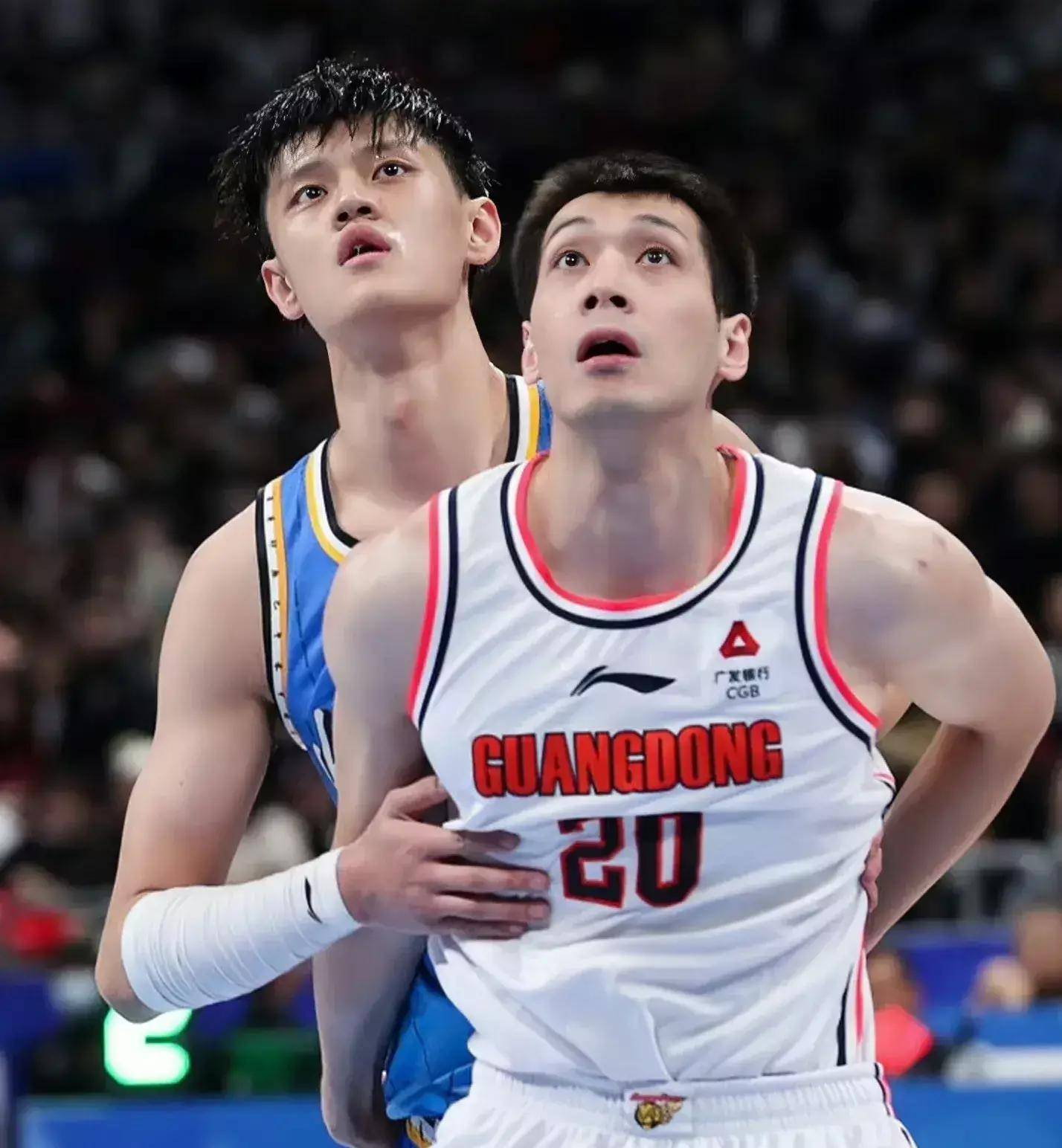 英雄资料-包含转折点！罗马止住颓势；CBA常规赛窗口期攻防权衡；压力陡增；轮换策略成焦点的词条