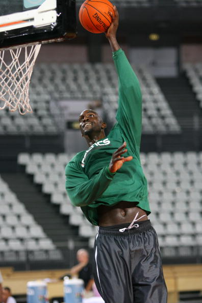 英雄资料-转折点罗马门线救险，NBA季后赛国际比赛日攻防权衡，震撼外界，控场能力受关注的简单介绍